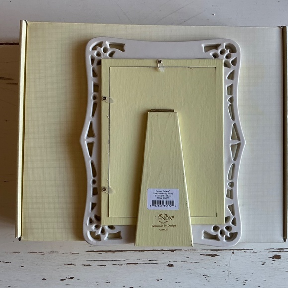 New in Box Lenox 25TH ANNIVERSARY 5x7” Picture Frame - Picture 2 of 7